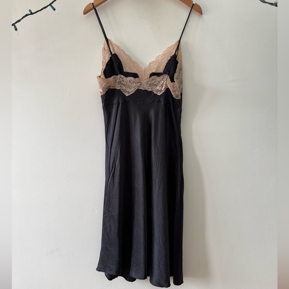 Victoria's Secret Vintage 2003 Black and Cream Silk Slip Dress with Lace Medium - Picture 2 of 7